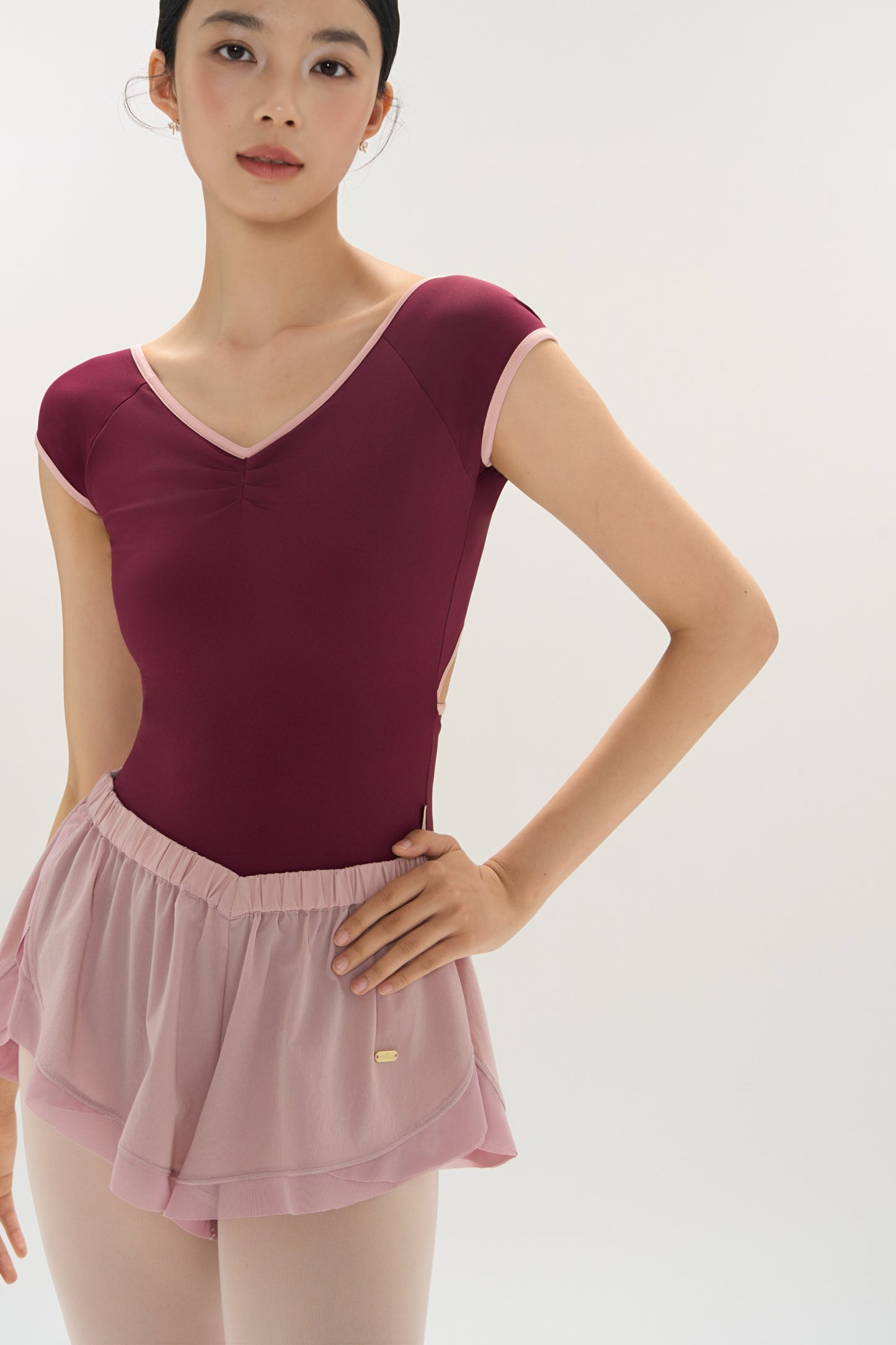 Ballet Leotard | Wrap-Structured Back, Contrast Binding & Raglan Short Sleeves